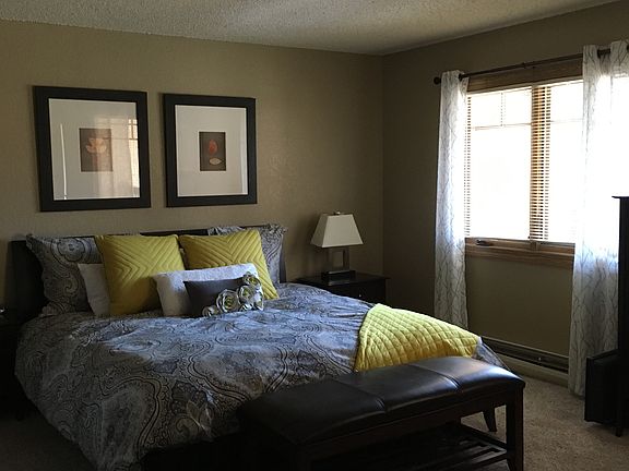 Lower level studio suite