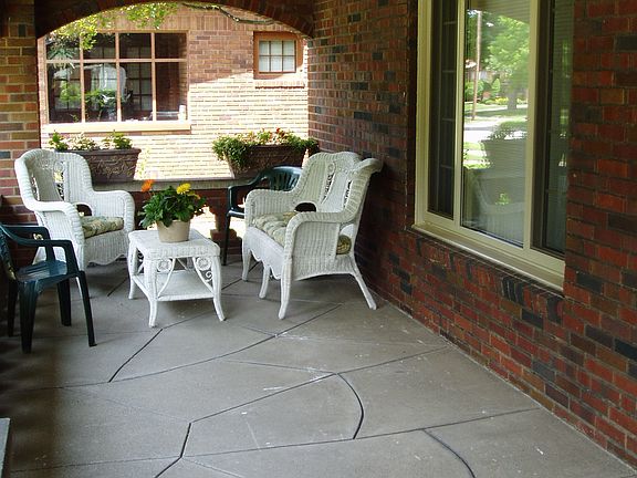 2nd image of 3937 W 160th St