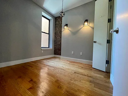 Rented by Doorway NYC, LLC | media 28