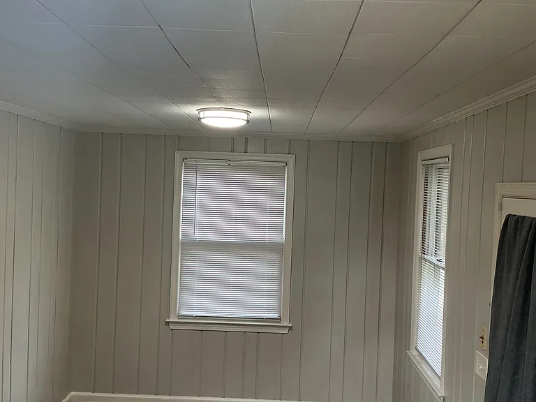 105 Russell Ave — Photo 15