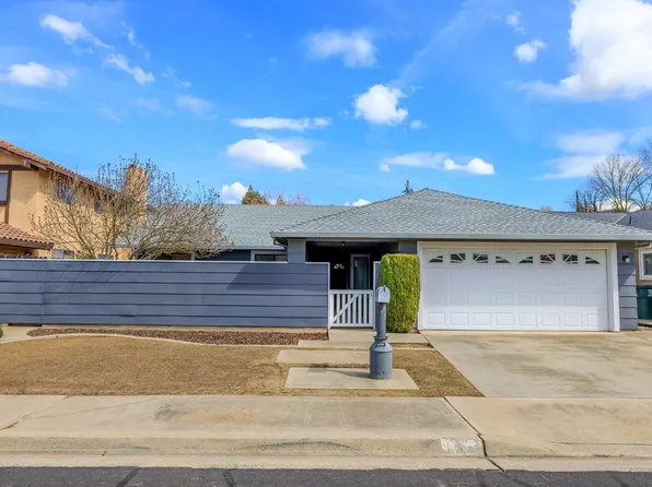 845 River Bluff Ct, Oakdale, CA 95361