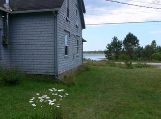 6998 Shore Rd, Shelburne, NS B0T 1W0