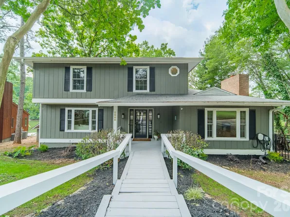 1026 Bounty Ln, Tega Cay, SC 29708