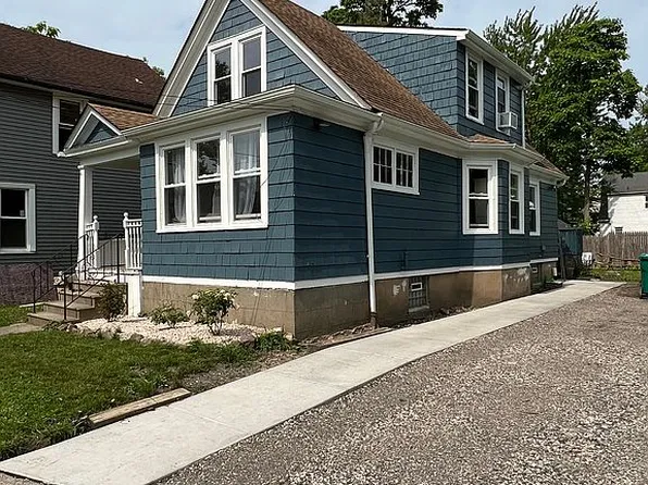 754 Monteagle St, Niagara Falls, NY 14305