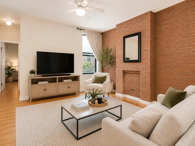 1120 Hudson St #10 — Photo 2
