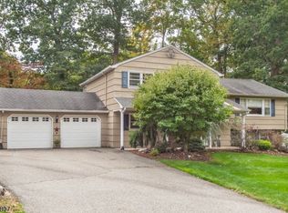 69 Fieldstone Pl, Wayne, NJ 07470