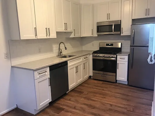 Rented by Sandra Ospina, Licensed Real Estate Broker | media 39