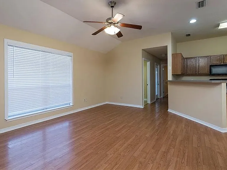 8680 Hamilton Bridges Dr S — Photo 5