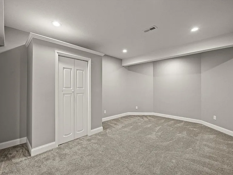 604 Canyon Dr — Photo 21