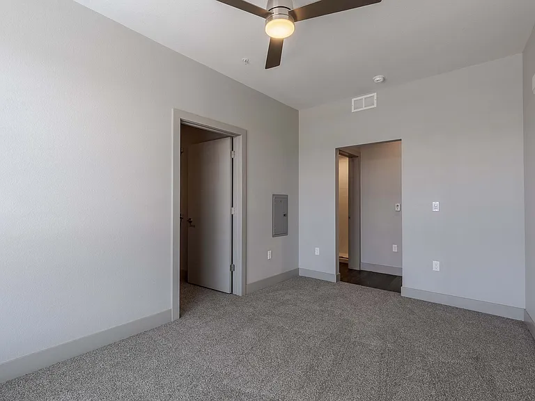 Encore Evans Station Apartments — Photo 27
