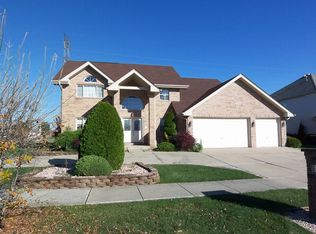 1924 Hope Ct, Lynwood, IL 60411