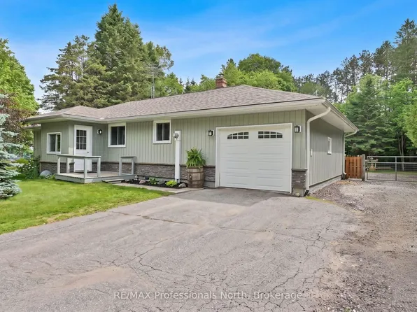 12 Stouffer St, Minden, ON K0M 2K0