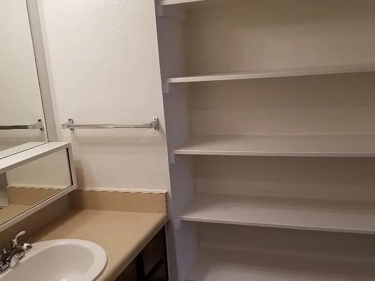 Pantano Villas Apartments — Photo 29