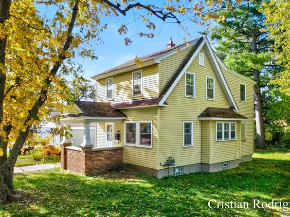 1945 Silver Ave SE, Grand Rapids, MI 49507
