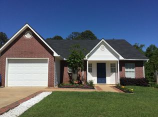 732 Austin Dr, Pineville, LA 71360