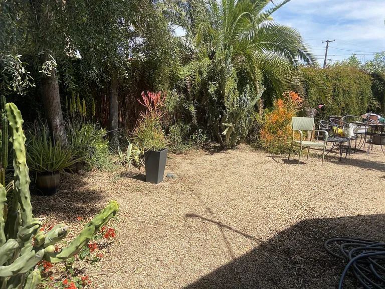 1110 W Roosevelt St — Photo 17