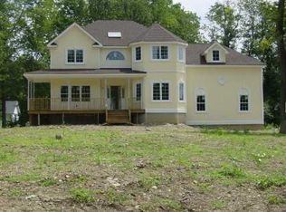 2 Tina Dr, Newburgh, NY 12550