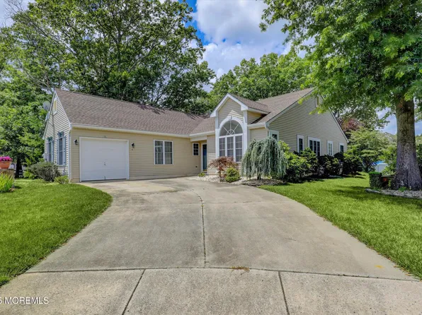 6 Thatcher Court, Jackson, NJ 08527