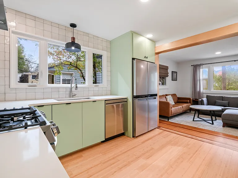 226 Sunset Ave — Photo 7