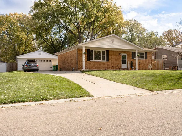 7825 Marshall Pl, Merrillville, IN 46410