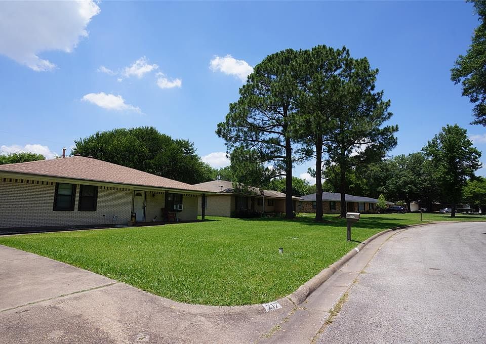 1st image of 217 Melody Ln