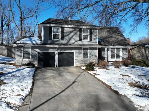 8168 N Kirkwood Dr, Kansas City, MO 64151