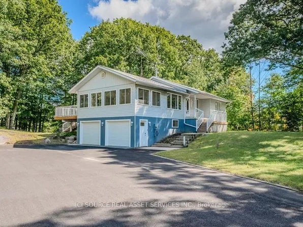 9 Indian Cres, Muskoka Lakes, ON P0B 1J0