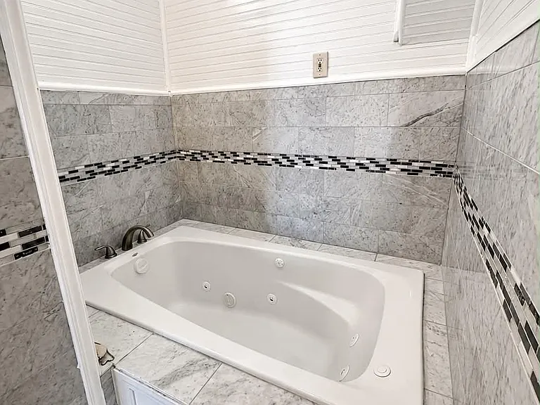 2623 Avenue Q — Photo 6