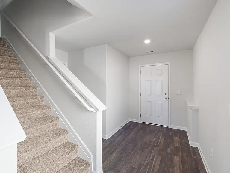 4604 Hazelburn Dr — Photo 3