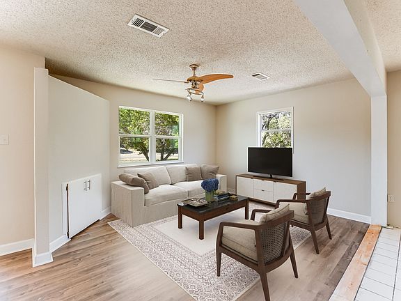 5th image of 1206 Timberlane Dr