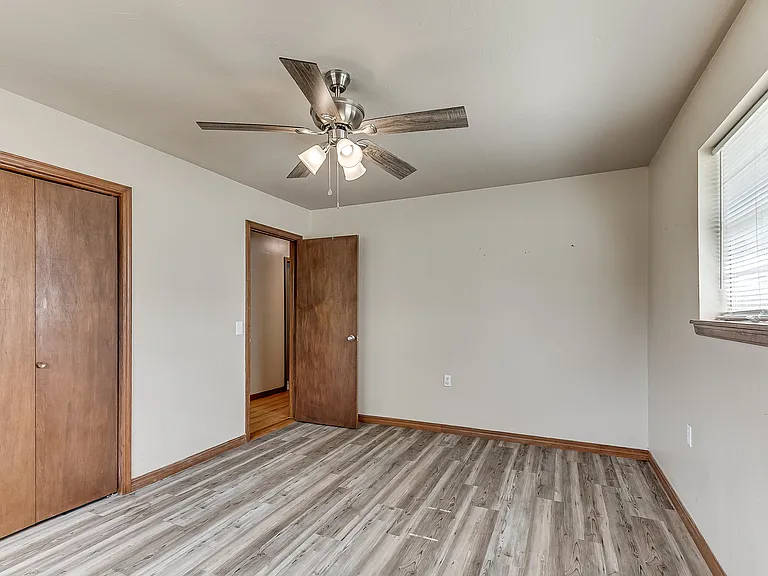 27115 Western Ave — Photo 3
