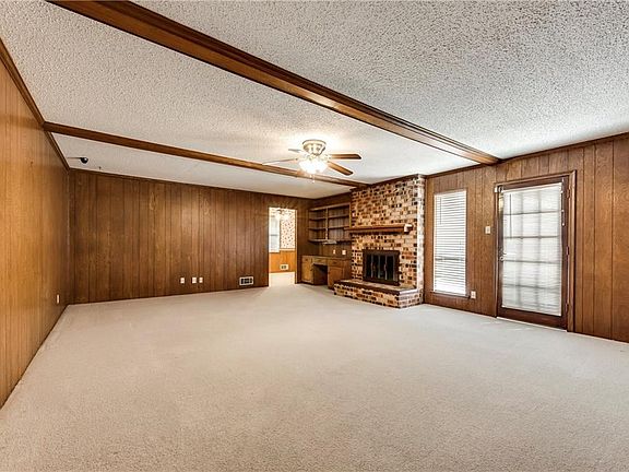 3rd image of 2318 Sylvan Dr