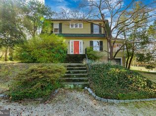 2800 Russell Rd, Alexandria, VA 22305