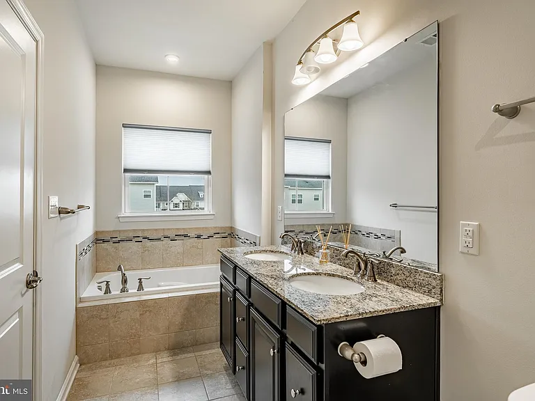 300 Blue Welsh St — Photo 26