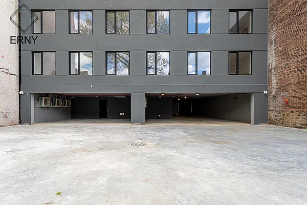 Rented by ERNY LLC | media 15