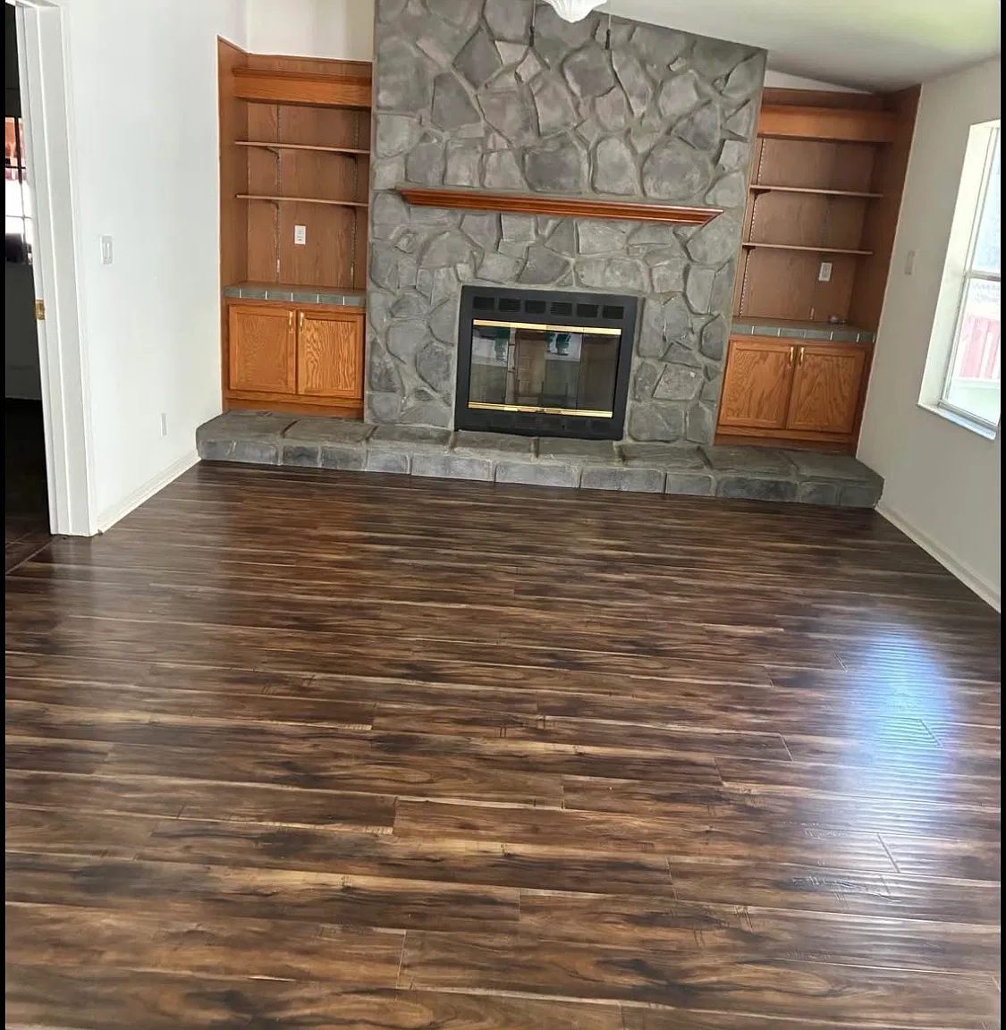 3 bed, 2400 sqft, $2,000 — Photo 4