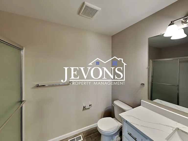 1912 W Mead Ave #1 — Photo 12