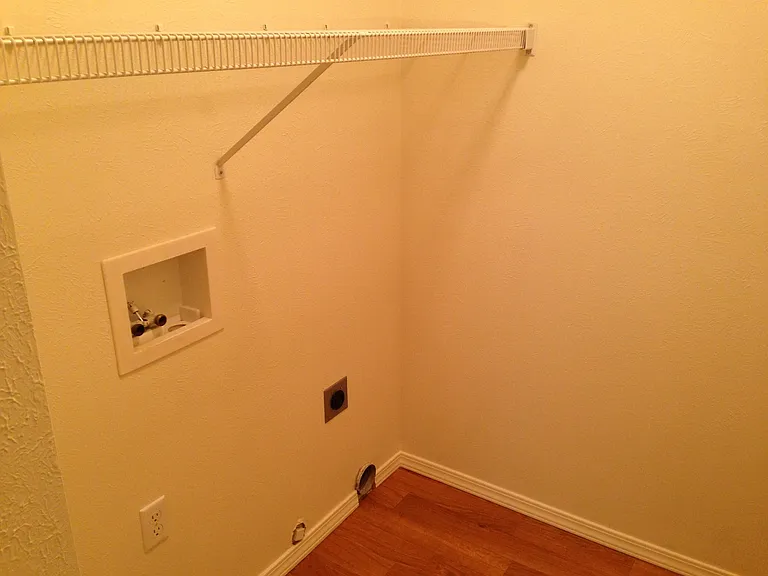1017 Turner St — Photo 10
