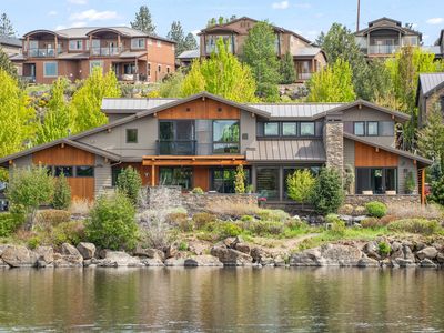 849 SW Theater Dr, Bend, OR, 97702