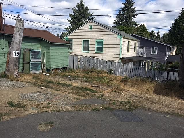2nd image of 11926 Ambaum Blvd SW Trlr 15