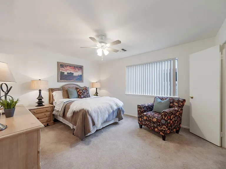 Park Villas Apartments — Photo 8