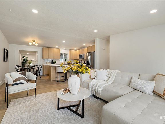 5th image of 3420 W Sunset Ave