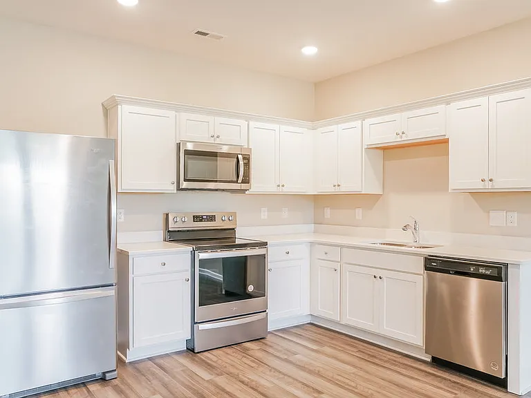 636 Wendell Falls Pkwy — Photo 8