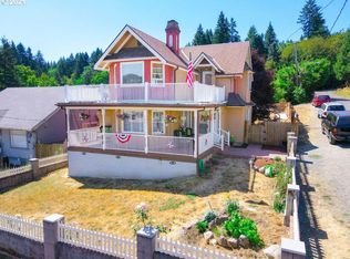210 3rd St, Glendale, OR 97442