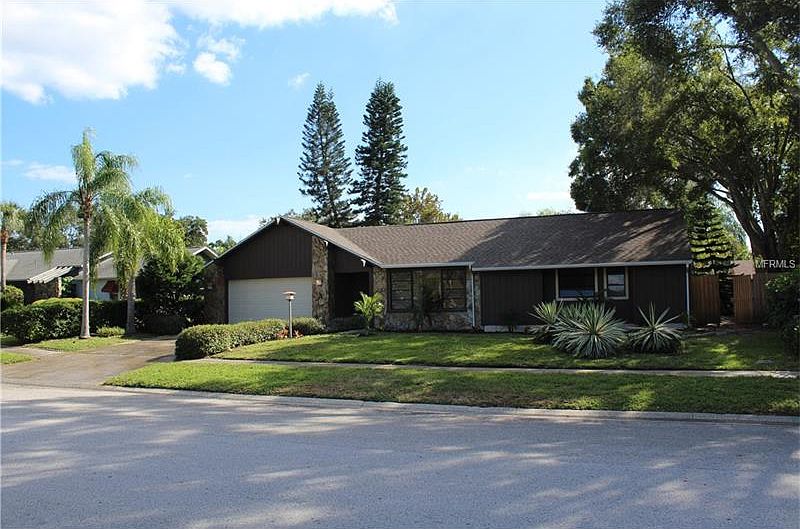 1st image of 950 Wexford Leas Blvd