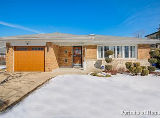 6131 N Hiawatha Ave, Chicago, IL 60646