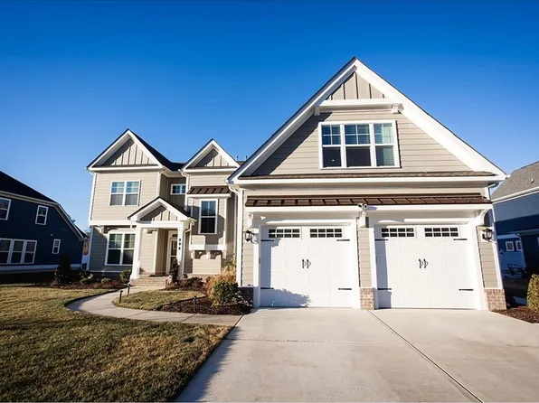 808 Greenfield Ln, Chesapeake, VA 23322