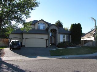 139 Mesa Dr, Richland, WA 99352