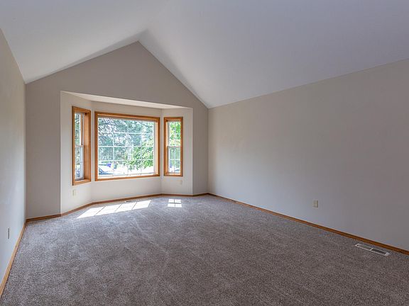 2nd image of 5323 E 18th Ln