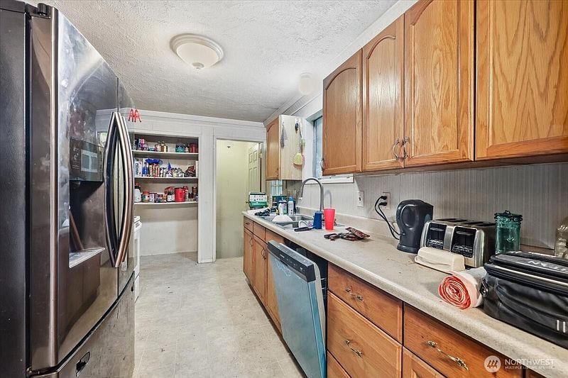 5th image of 4349 Grote Road
